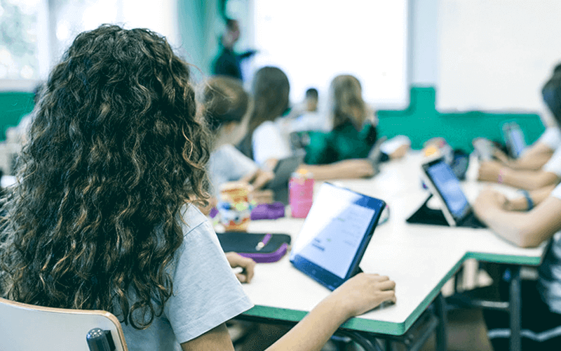 A Import Ncia Do Professor Frente S Novas Tecnologias Na Escola